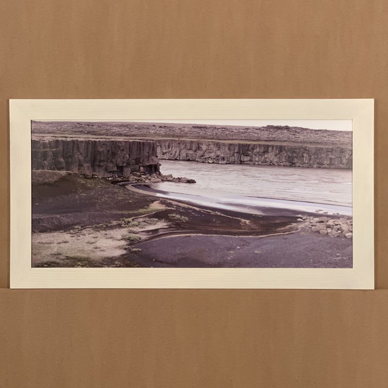picture frame "rio en Islandia" 100 x 52 cm.