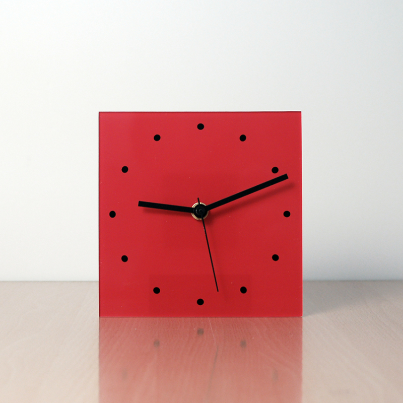 reloj moderno de sobremesa de diseño-ROJO frontal