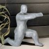 Sculpture moderne design embrasser