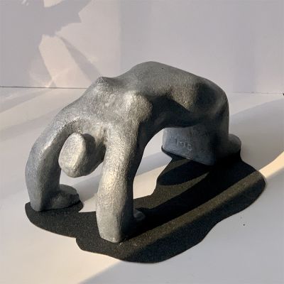 Sculpture moderne design inversion