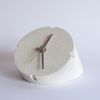 table clock conic-text-2