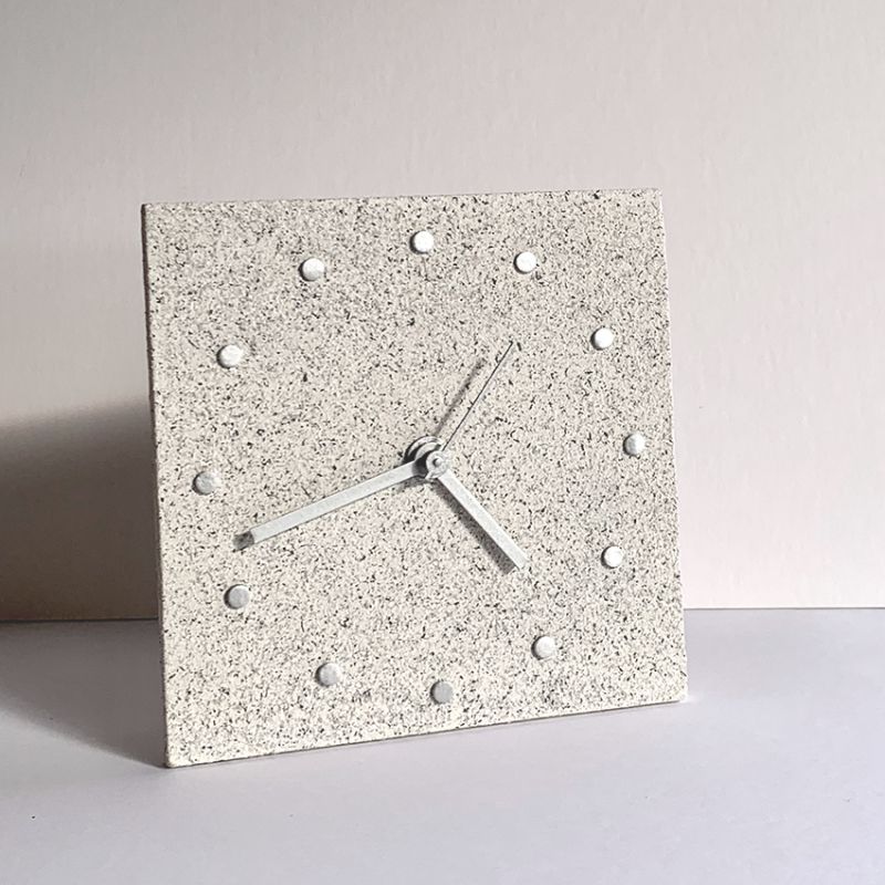 table clock SQUARE chalky color