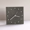 rellotge sobretaula SQUARE color granit